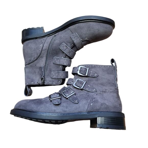 Aerosoles Arezzo gray suede buckle top side zip ankle Nwot 7.5 - Picture 1 of 7